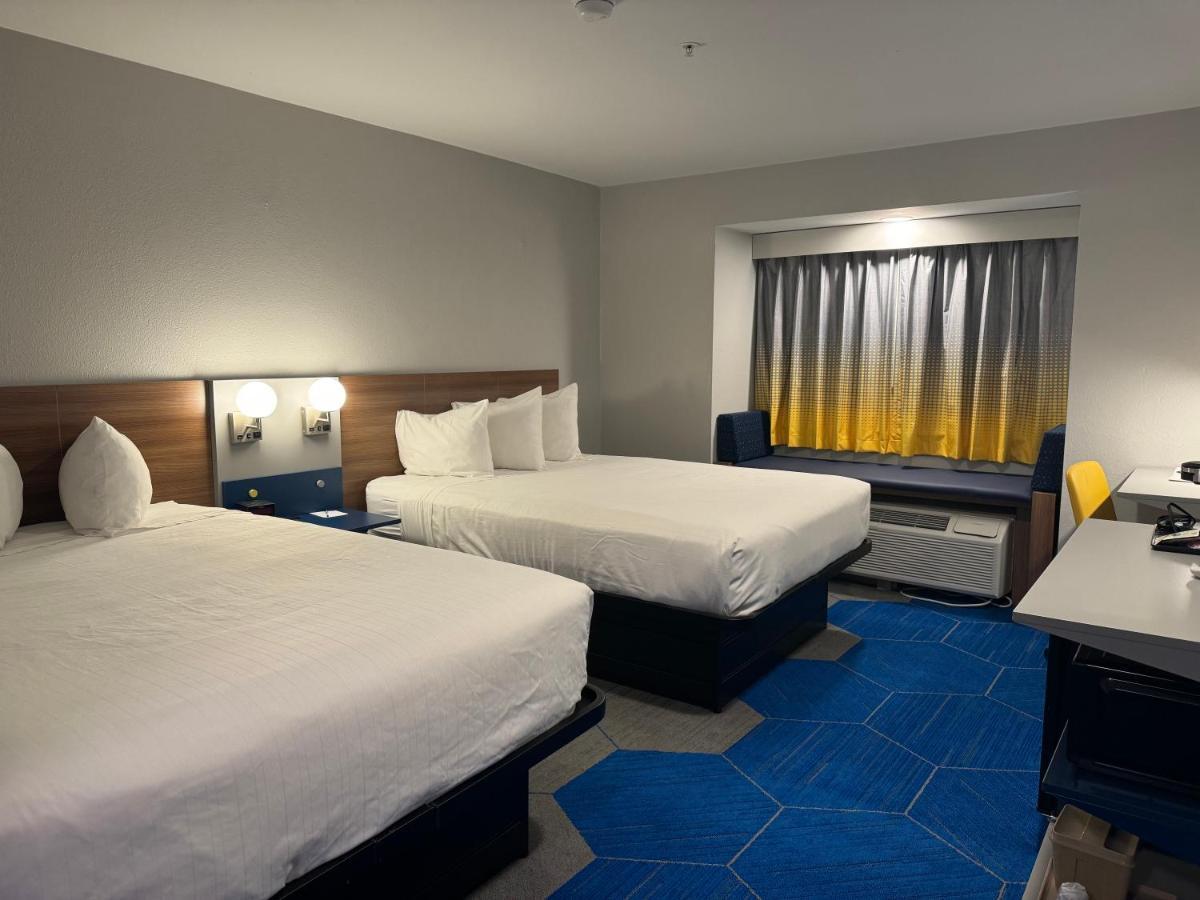 Microtel Inn And Suites Independence Exteriér fotografie